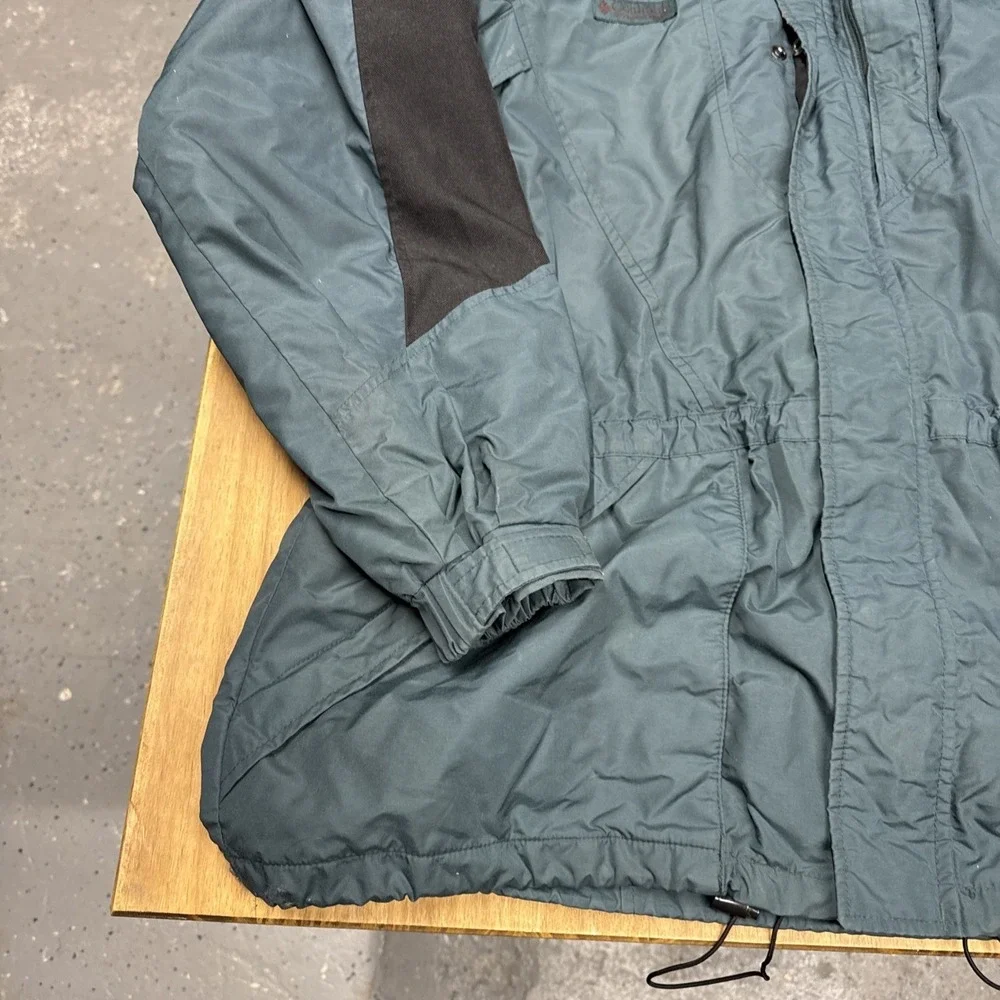 Columbia Sportswear Company this vintage